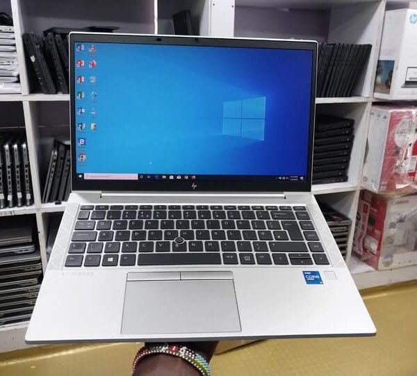 HP EliteBook 840 G8, 11th Gen Intel Core i5-(1135G7) 8GB RAM 512GB SSD 14 inch Display