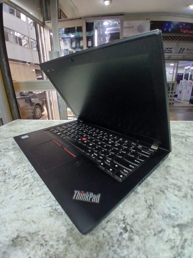 Lenovo x280 core i5 8th gen