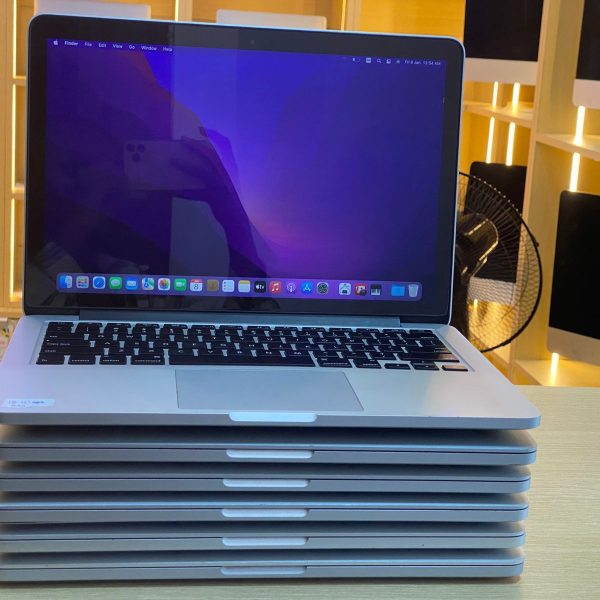 MacBook Pro 2015 Core i5 8GB RAM 256GB SSD