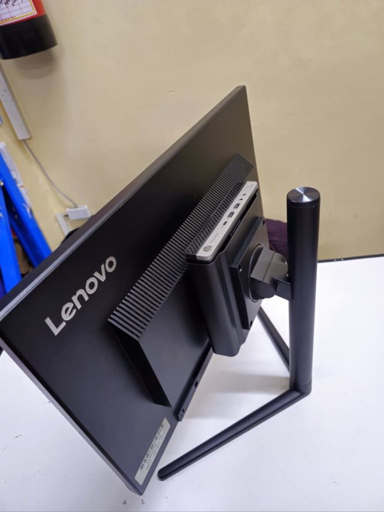 Lenovo ThinkVision 24" Edge